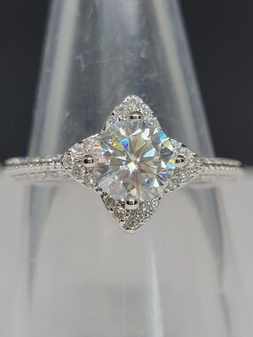 Stunning 1ct Moissanite Round Center Star Halo Ring